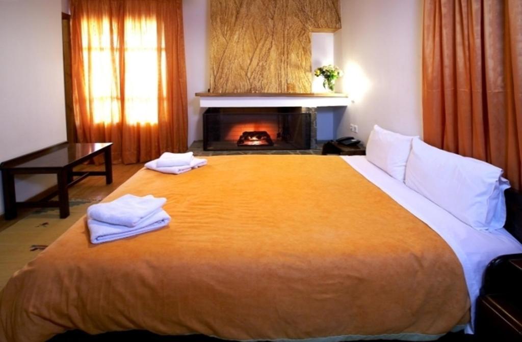 Hotel Semeli Goura Zimmer foto